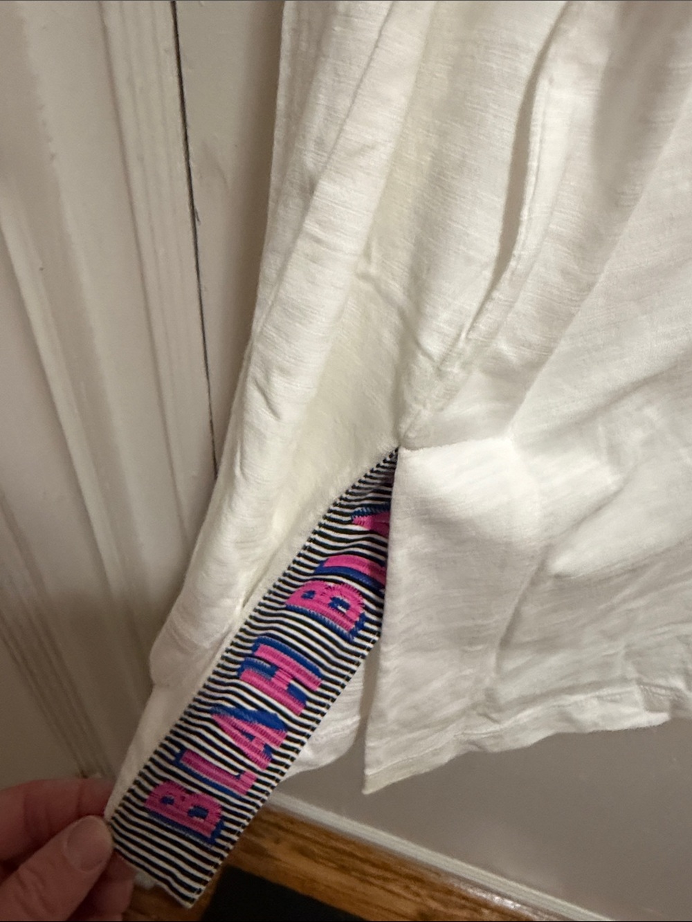 Lisa Todd White V-Neck Long Sleeve Tee - Picture 2 of 2
